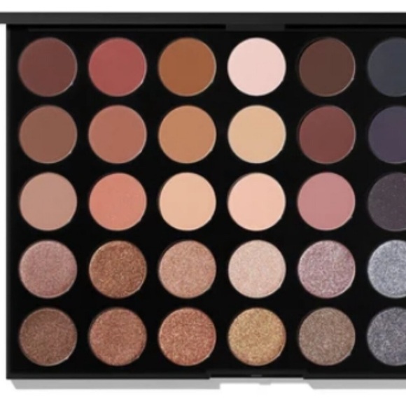 🎨🎉 MORPHE 35MI Magic Mirror Artistry
Palette New Essential artistry curation - Picture 2 of 13